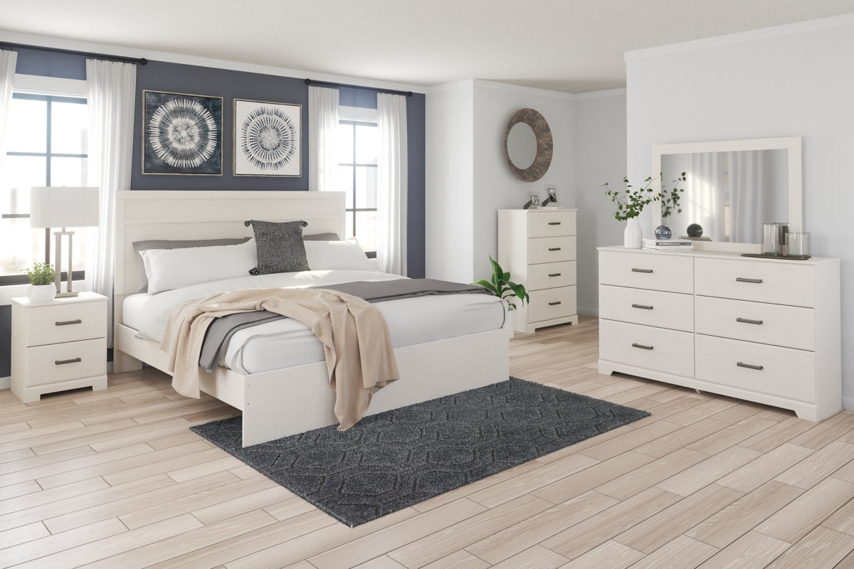 Stelsie Queen Panel Bed