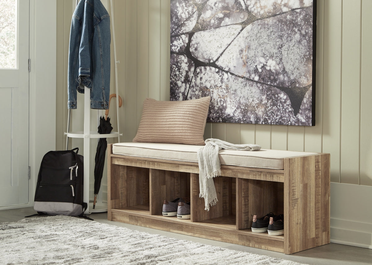 Gerdanet Storage Bench