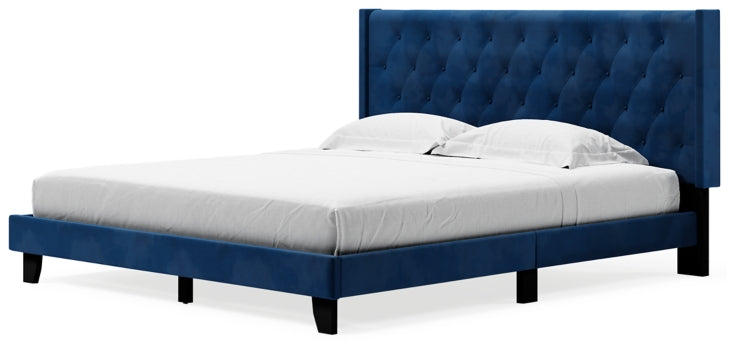 Vintasso Queen Upholstered Bed