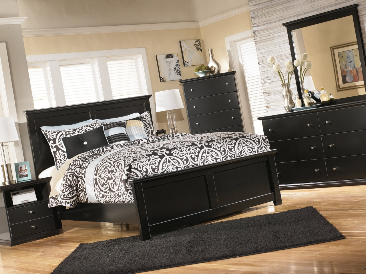 Maribel Queen Panel Bed