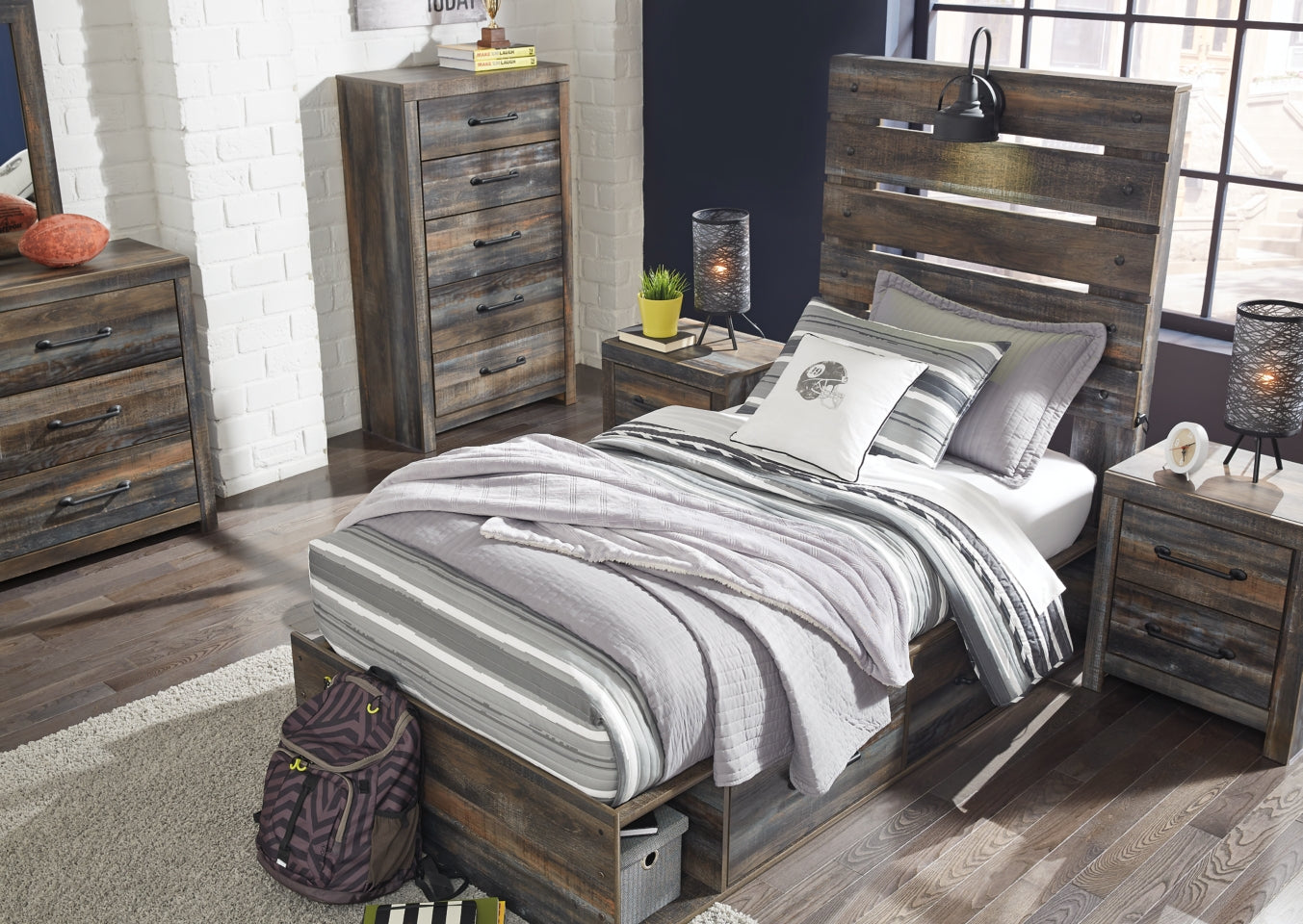 Drystan Queen Panel Bed with 2 Storage Drawers