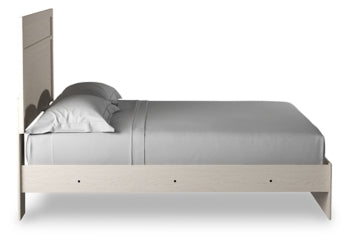 Stelsie Queen Panel Bed