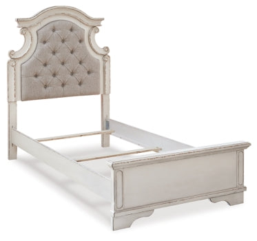 Realyn Queen Upholstered Panel Bed