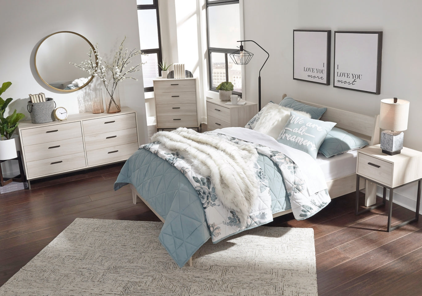 Socalle Queen Panel Platform Bed