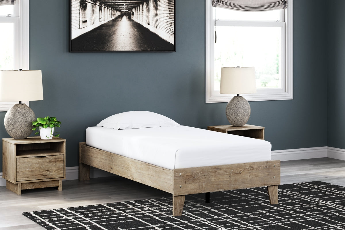 Oliah Queen Platform Bed