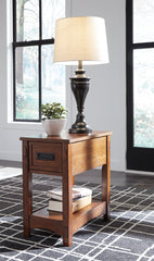 Breegin 2 End Tables - PKG008423