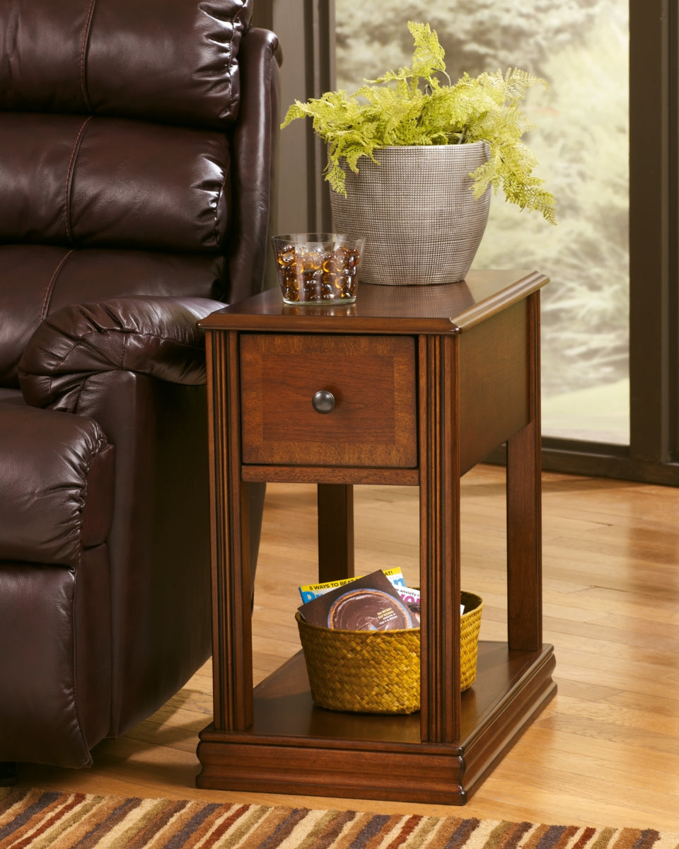 Breegin 2 End Tables - PKG008420