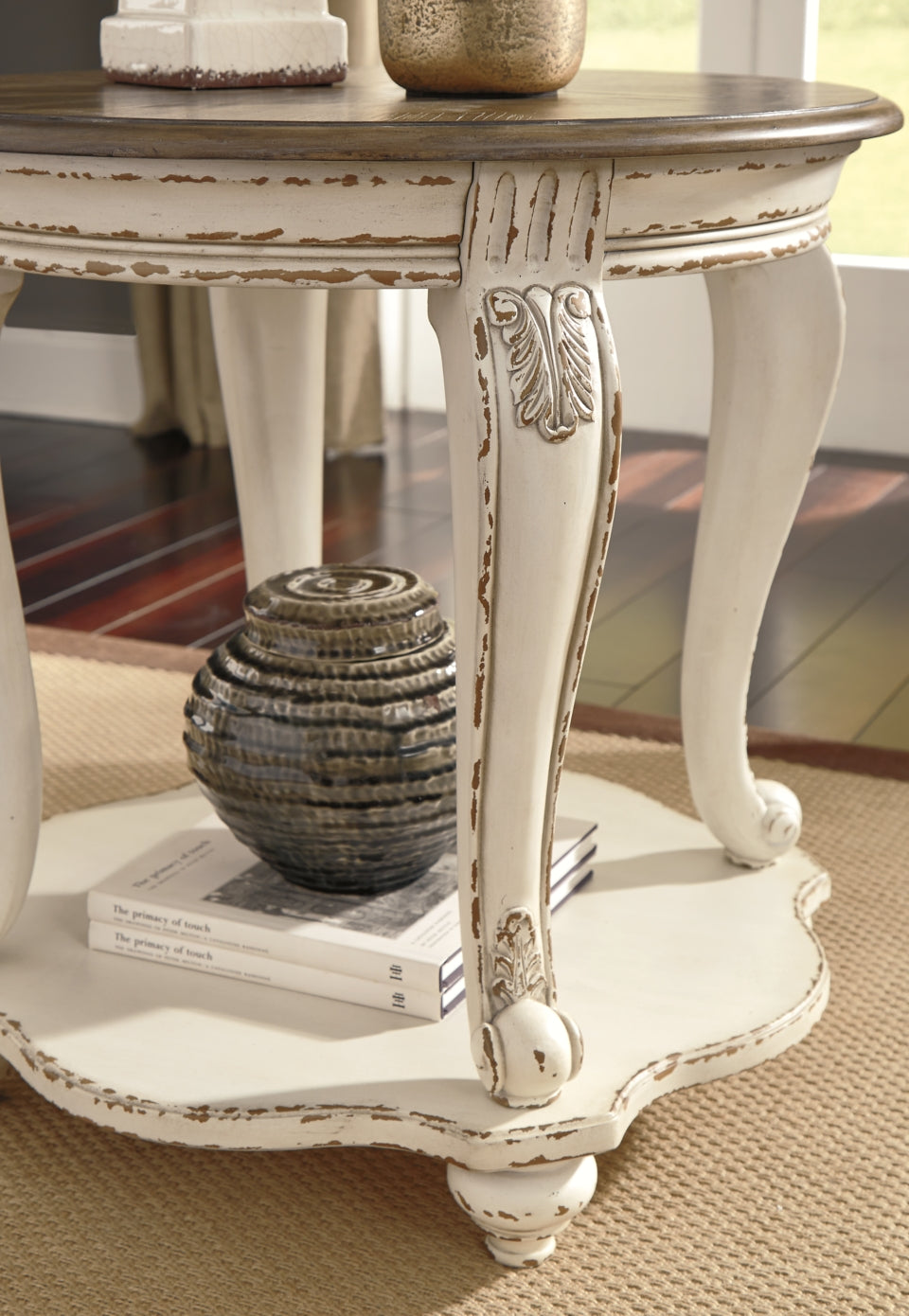 Realyn Coffee Table with 1 End Table - PKG008634